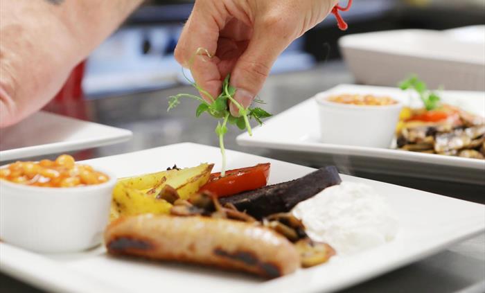 Upon taking your seat, embark on a breakfast experience tailored just for you. 
Every dish is freshly cooked to order, ensuring a delightful start wi